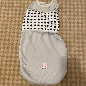 COPY - Nanit swaddle with breathing band size 3-6 months